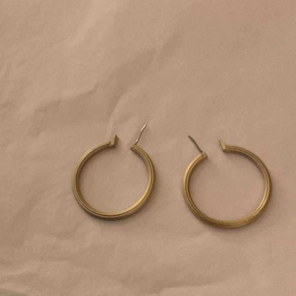 ROUND GOLDTONE FASHION HOOP EARRINGS